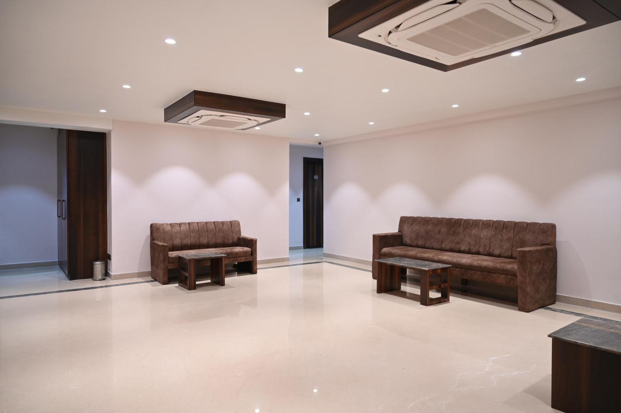 Kitty House Hotel Calcutta Exterior foto